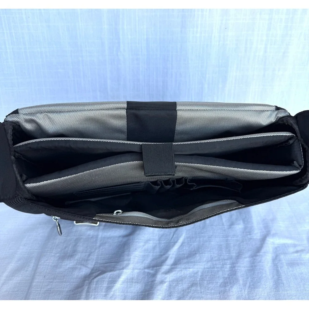 TUMI Messenger Bag T3 Series Flap Briefcase Black Ballistic Nylon 15